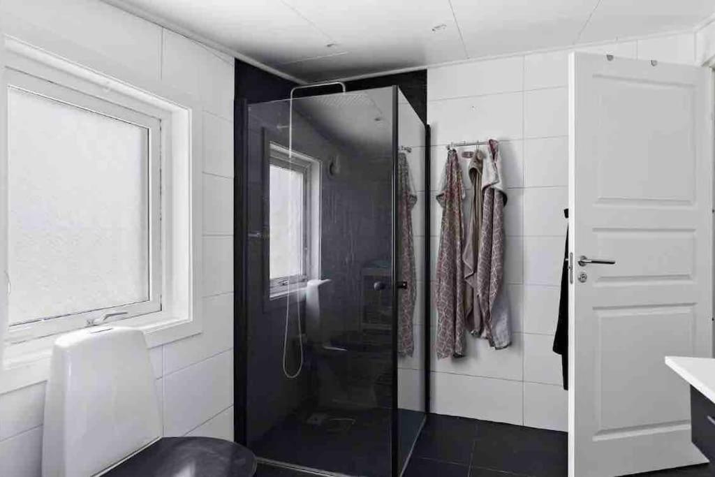 Mysigt Hus Med Natur & Jacuzzi I Olofstorp Göteborg Eksteriør bilde