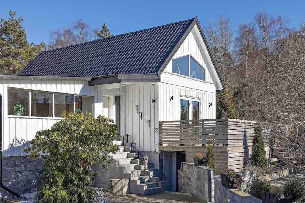 Mysigt Hus Med Natur & Jacuzzi I Olofstorp Göteborg Eksteriør bilde
